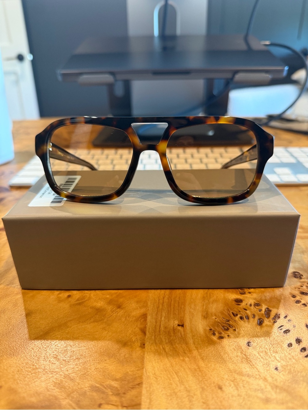 VEHLA Dixie Tortoise Brown Sunglasses